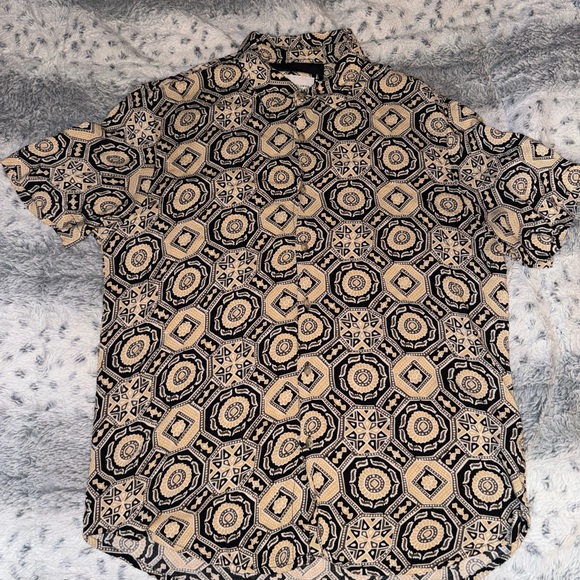 🗣️🗣️Denim & Flower Brand New Collard T-Shirt for Sale! 🔥🔥🔥 - Picture 1 of 6